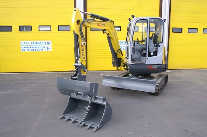 Mini-pelle Neuson 38 Z 3
